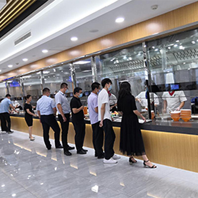 機(jī)關(guān)飯?zhí)贸邪?></div>
        <p>機(jī)關(guān)飯?zhí)贸邪?/p>
        <em>Office canteen contracting</em>
        <d>職責(zé)：?jiǎn)挝皇程贸邪_保單位干部職工就餐供應(yīng)，并不斷提高供餐質(zhì)量和服務(wù)水平；同時(shí)負(fù)責(zé)單位工作餐......</d>
    </li> 
    <li varid=